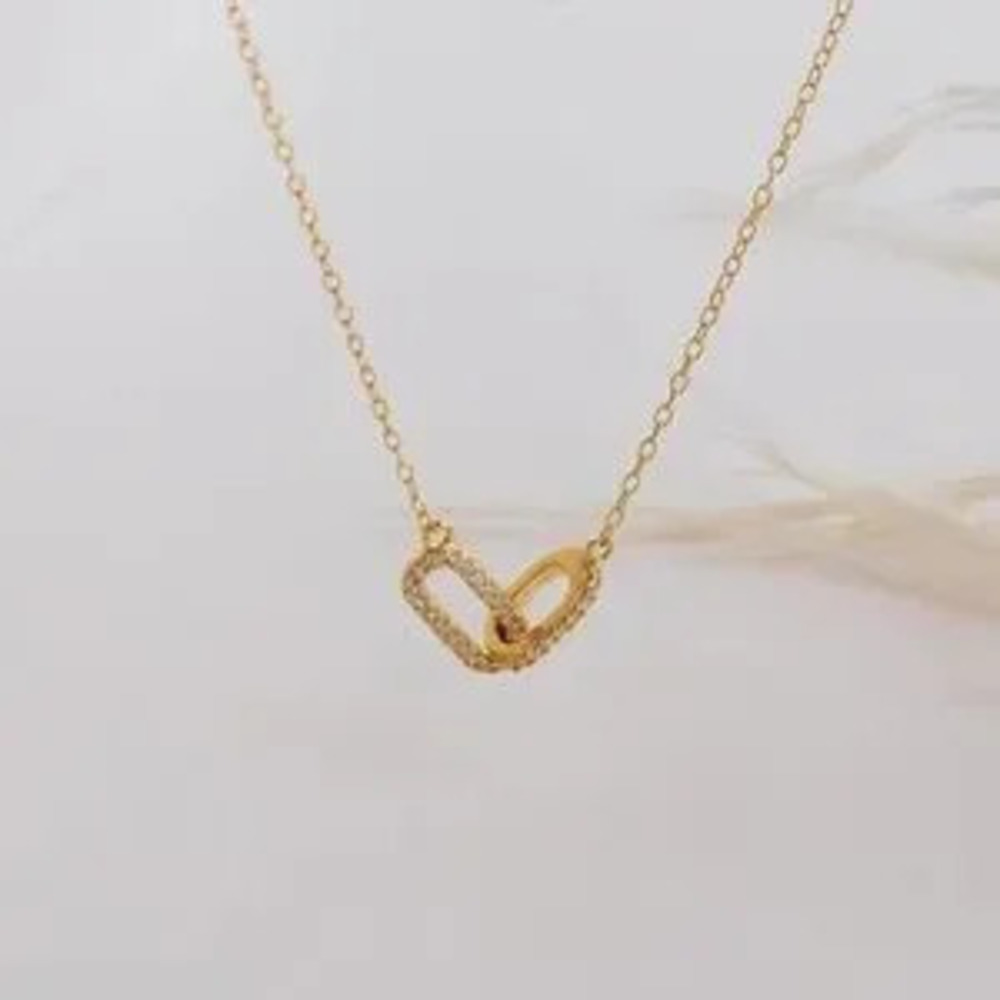 Gold Plated Interlocking Link Pendant Necklace C Modern Elegant, 17